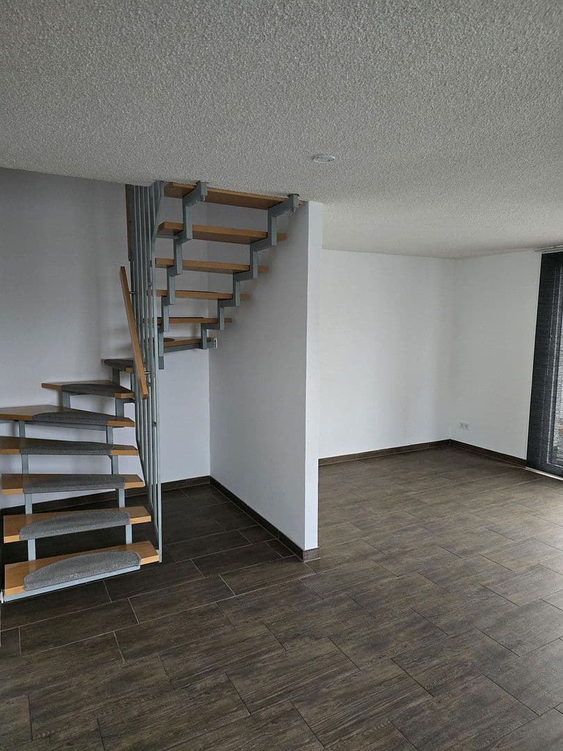 Prenájom domu 120 m², pozemek 237 m², Schmalenhofer Str., 27 A, Velbert, Severné Porýnie - Westfálsko Prenájom domu 120 m², pozemek 237 m², Schmalenhofer Str., 27 A, Velbert, Severné Porýnie - Westfálsko