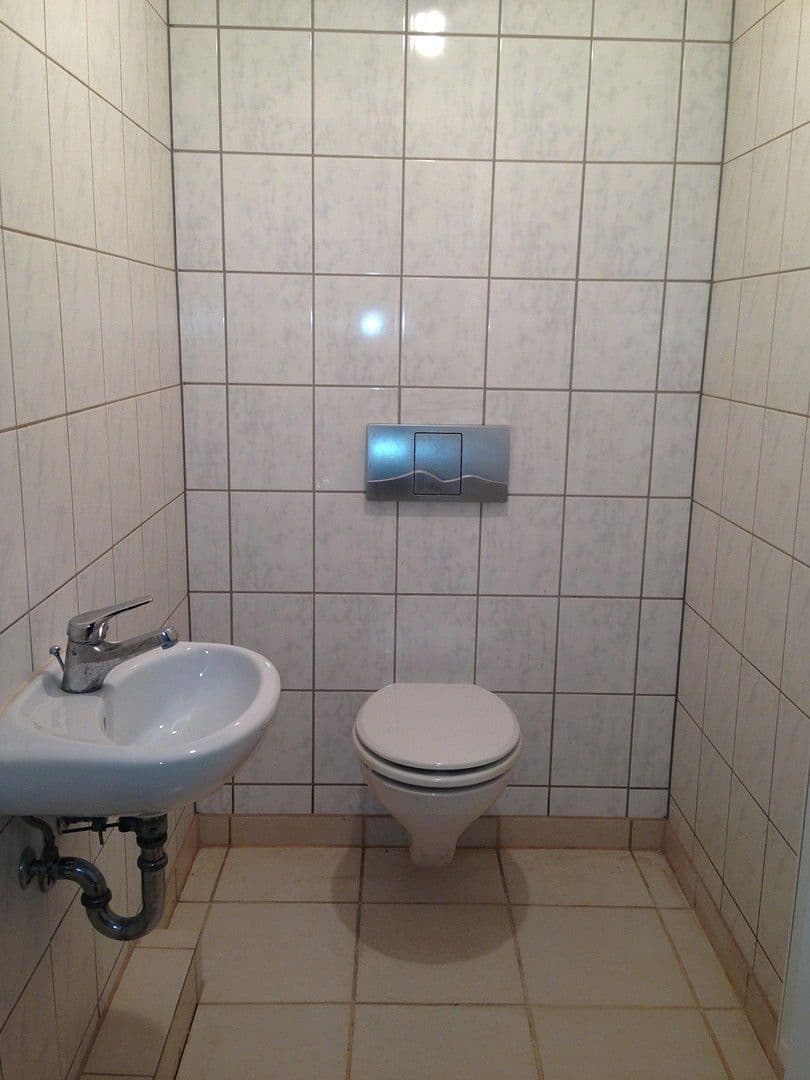 Prenájom bytu 5-izbový 105 m², Bennewitz, Sasko Prenájom bytu 5-izbový 105 m², Bennewitz, Sasko