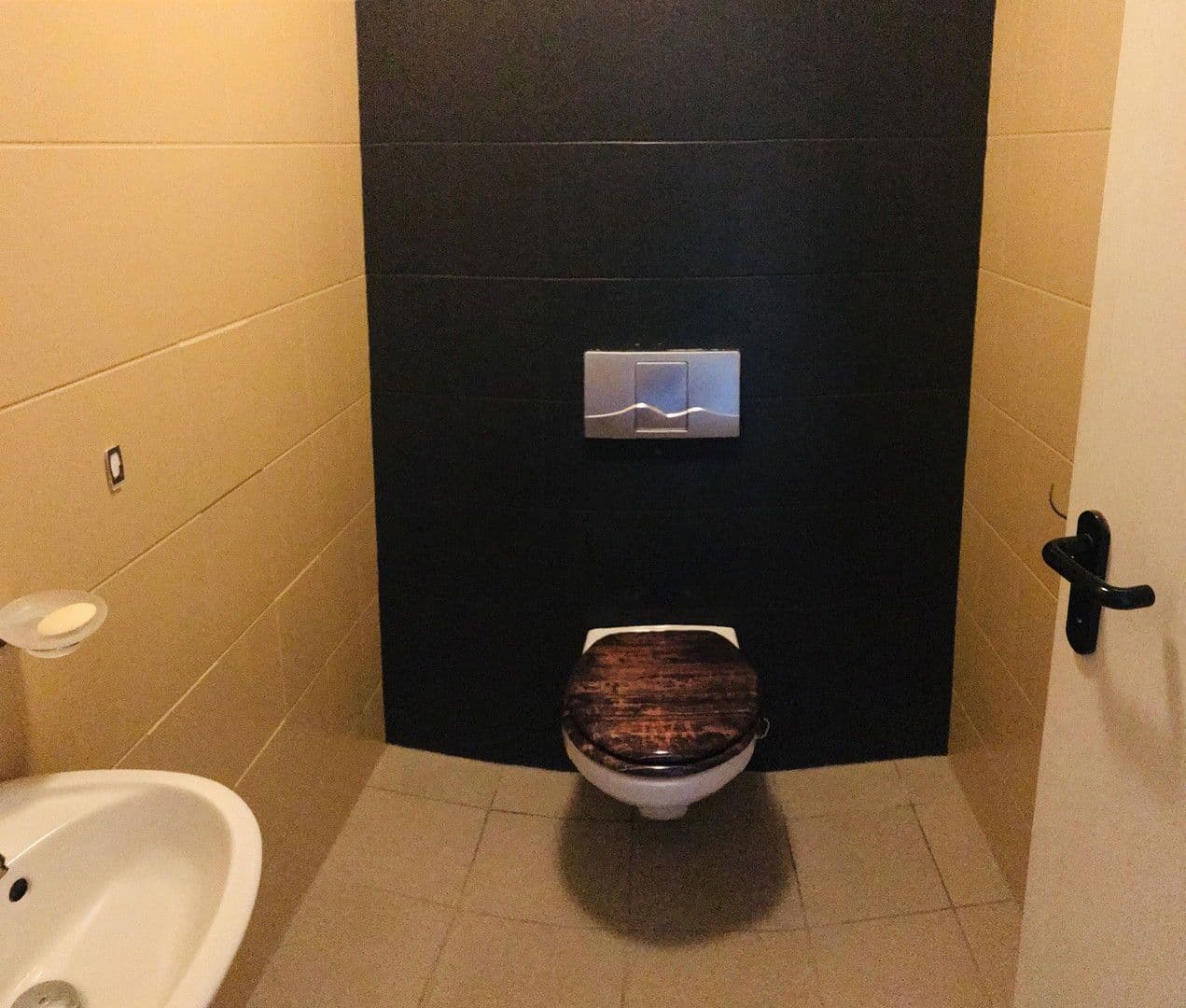 Prenájom bytu 5-izbový 105 m², Bennewitz, Sasko Prenájom bytu 5-izbový 105 m², Bennewitz, Sasko