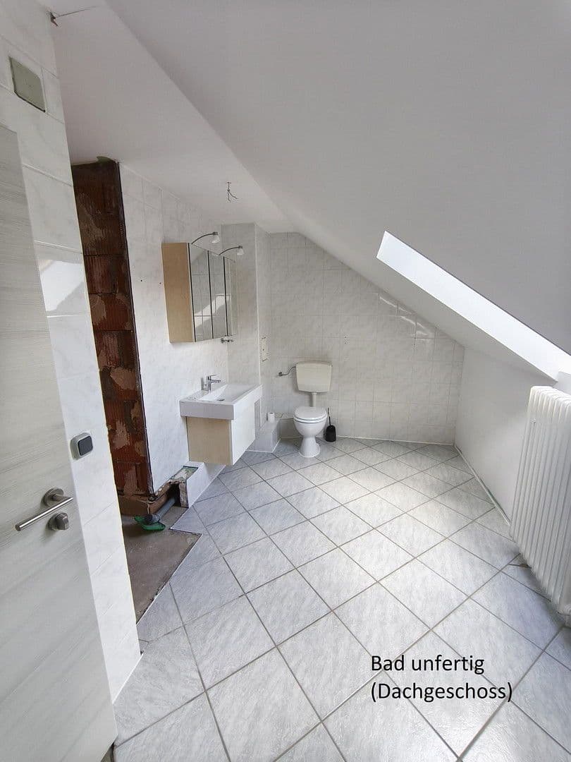 Predaj domu 152 m², pozemek 183 m², Dittelbrunn, Bavorsko Predaj domu 152 m², pozemek 183 m², Dittelbrunn, Bavorsko