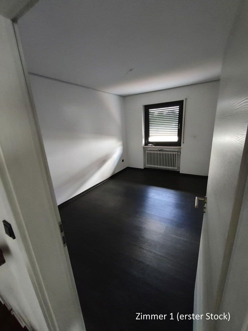 Predaj domu 152 m², pozemek 183 m², Dittelbrunn, Bavorsko Predaj domu 152 m², pozemek 183 m², Dittelbrunn, Bavorsko