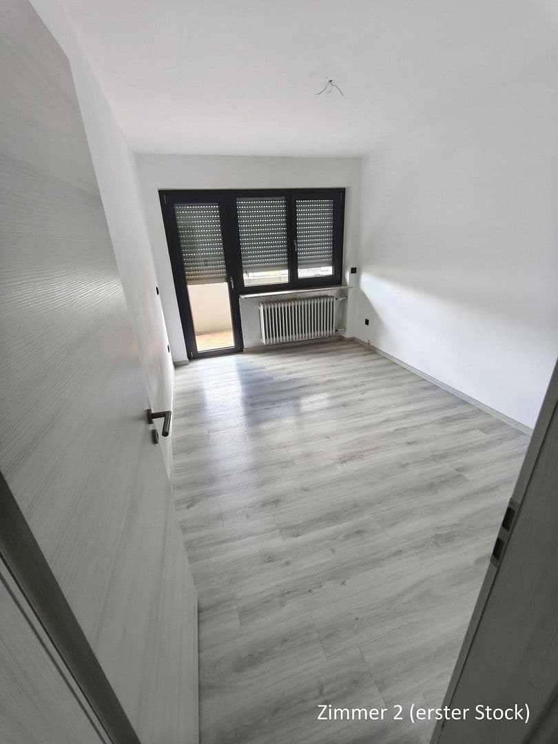 Predaj domu 152 m², pozemek 183 m², Dittelbrunn, Bavorsko Predaj domu 152 m², pozemek 183 m², Dittelbrunn, Bavorsko