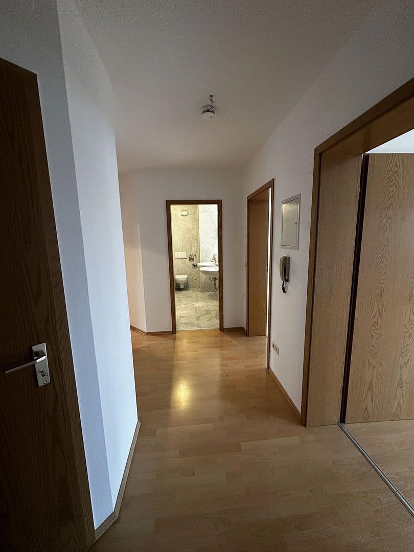 Prenájom bytu 3-izbový 90 m², Gutenbergstraße 27a, Zirndorf, Bavorsko Prenájom bytu 3-izbový 90 m², Gutenbergstraße 27a, Zirndorf, Bavorsko