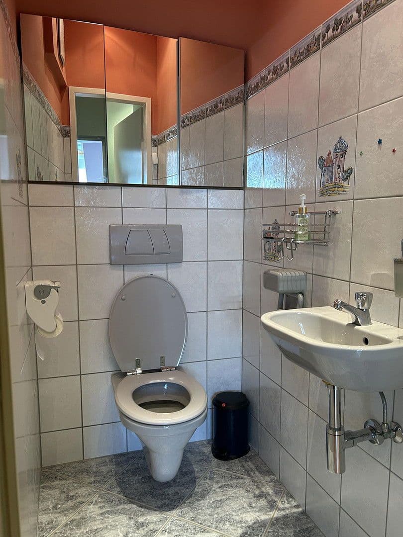 Prenájom bytu 3-izbový 90 m², Gurkgasse 26, Wien, Viedeň Prenájom bytu 3-izbový 90 m², Gurkgasse 26, Wien, Viedeň