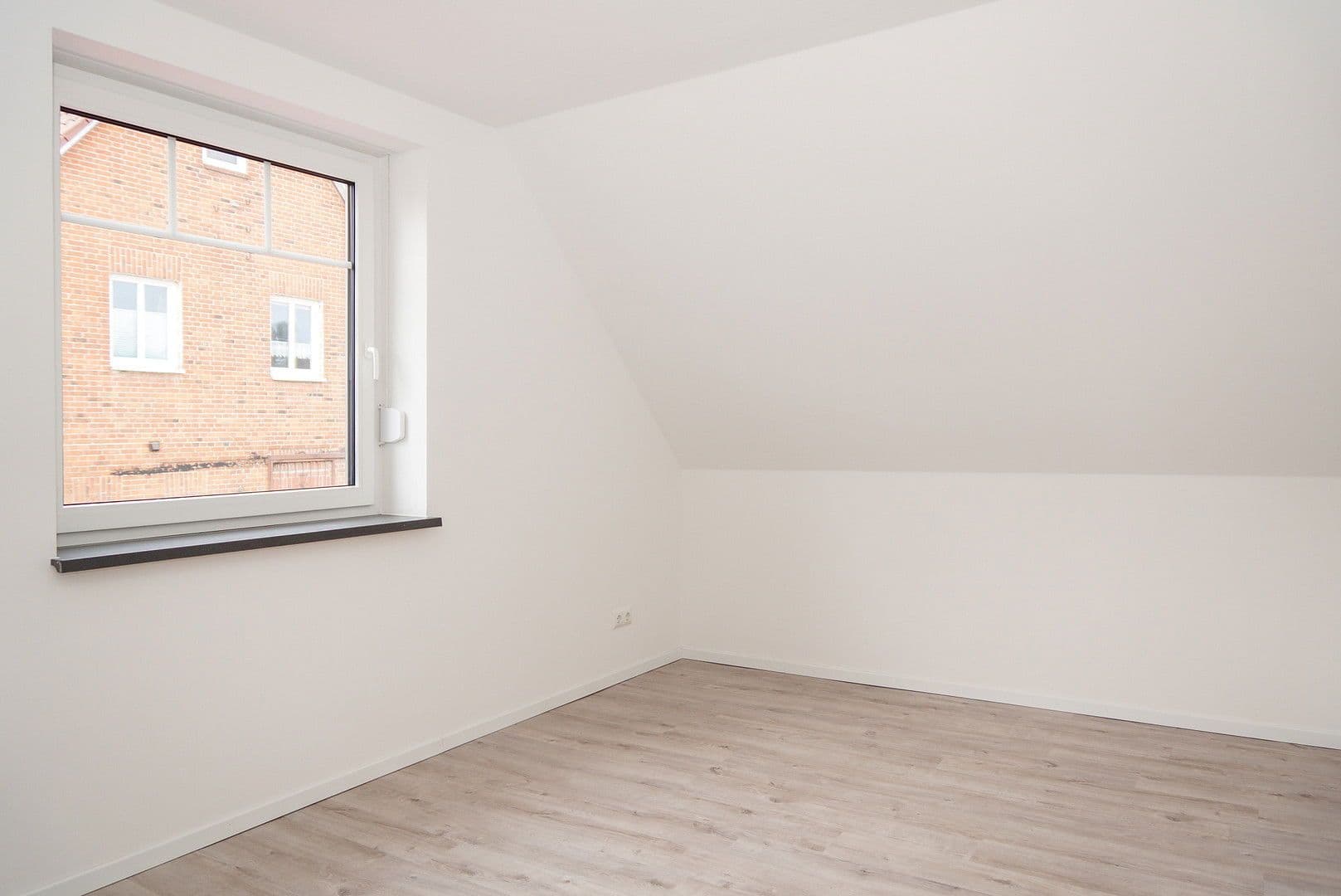 Prenájom domu 120 m², pozemek 320 m², Hornstorf, Meklenbursko-Predpomoransko Prenájom domu 120 m², pozemek 320 m², Hornstorf, Meklenbursko-Predpomoransko