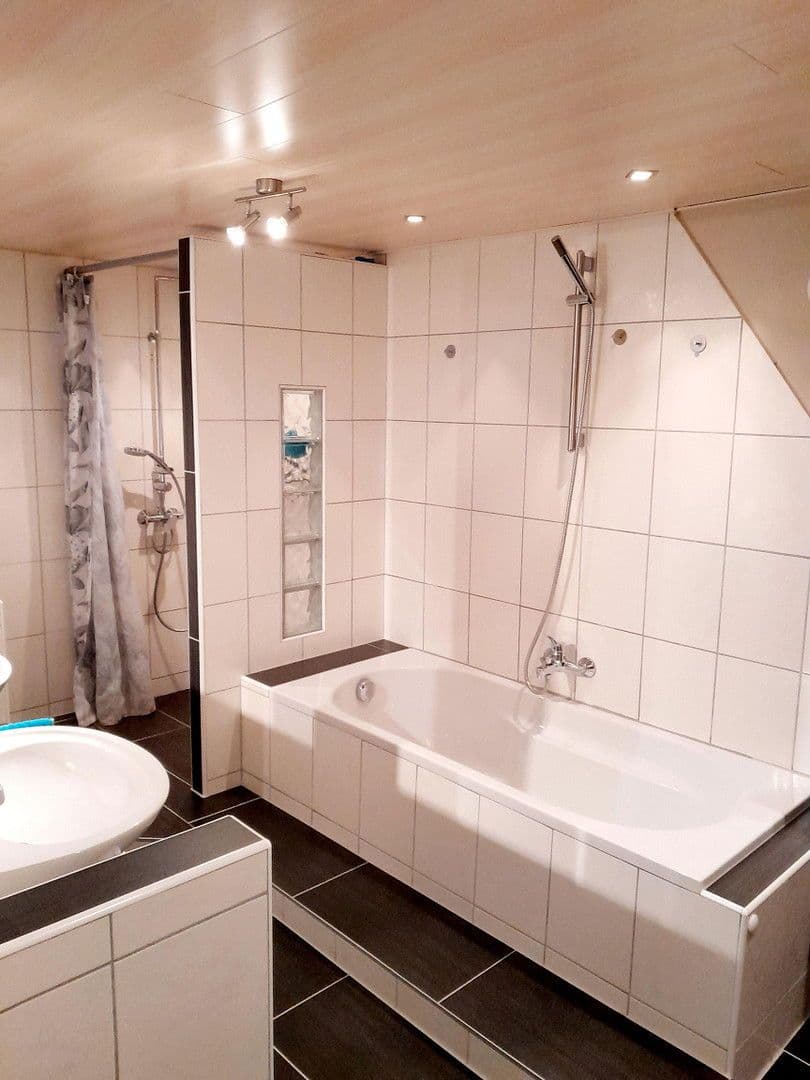 Predaj bytu 4-izbový 131 m², Wald-Michelbach, Hesensko Predaj bytu 4-izbový 131 m², Wald-Michelbach, Hesensko