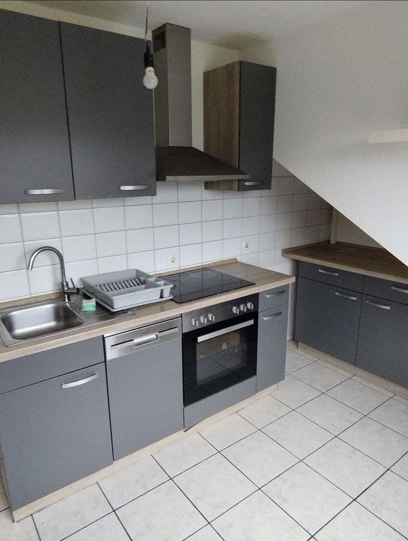 Prenájom bytu 2-izbový 61 m², Hauptstraße 3, Bornheim, Severné Porýnie - Westfálsko Prenájom bytu 2-izbový 61 m², Hauptstraße 3, Bornheim, Severné Porýnie - Westfálsko