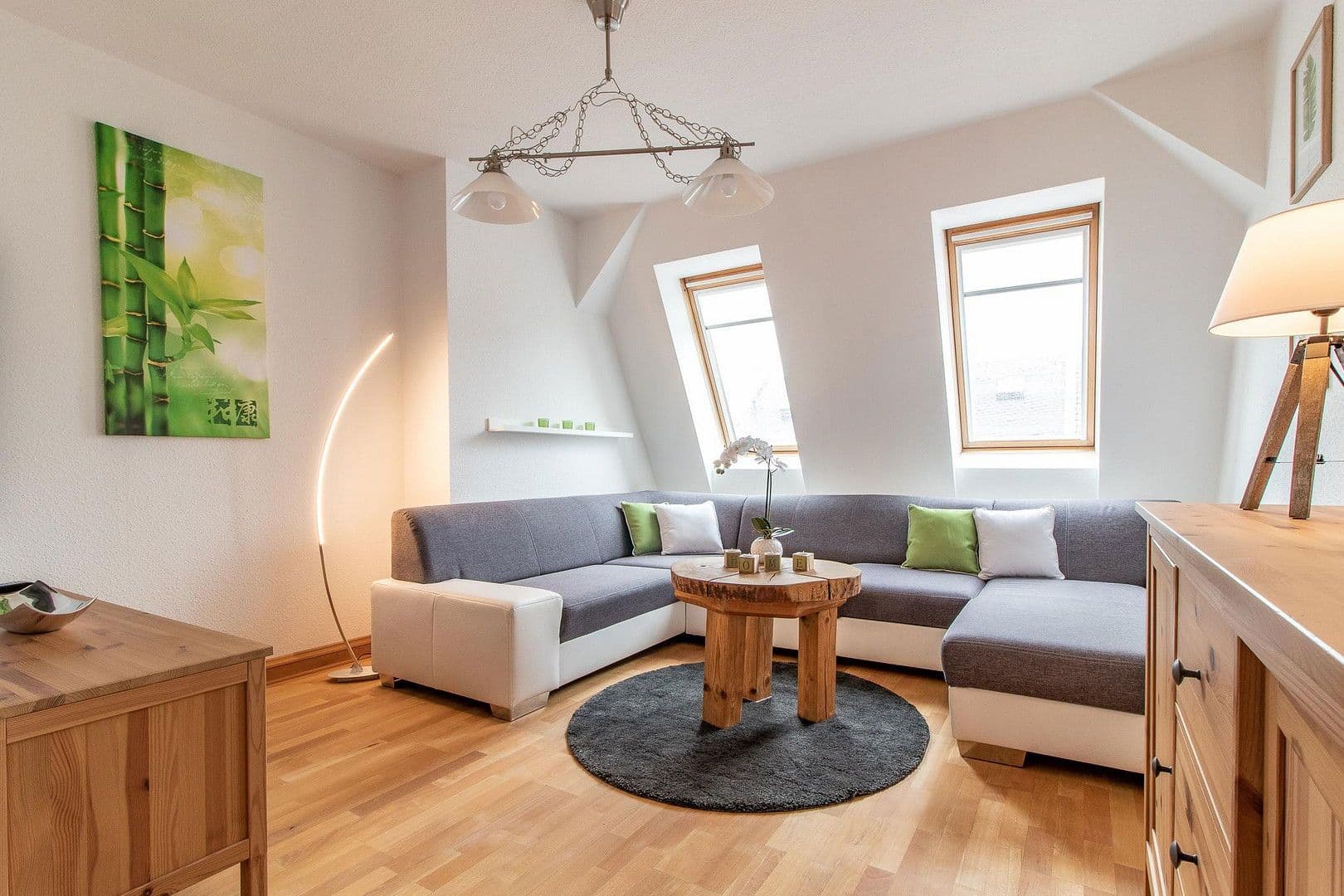 Prenájom bytu 2-izbový 50 m², Leipziger Straße 61, Zwickau, Sasko Prenájom bytu 2-izbový 50 m², Leipziger Straße 61, Zwickau, Sasko