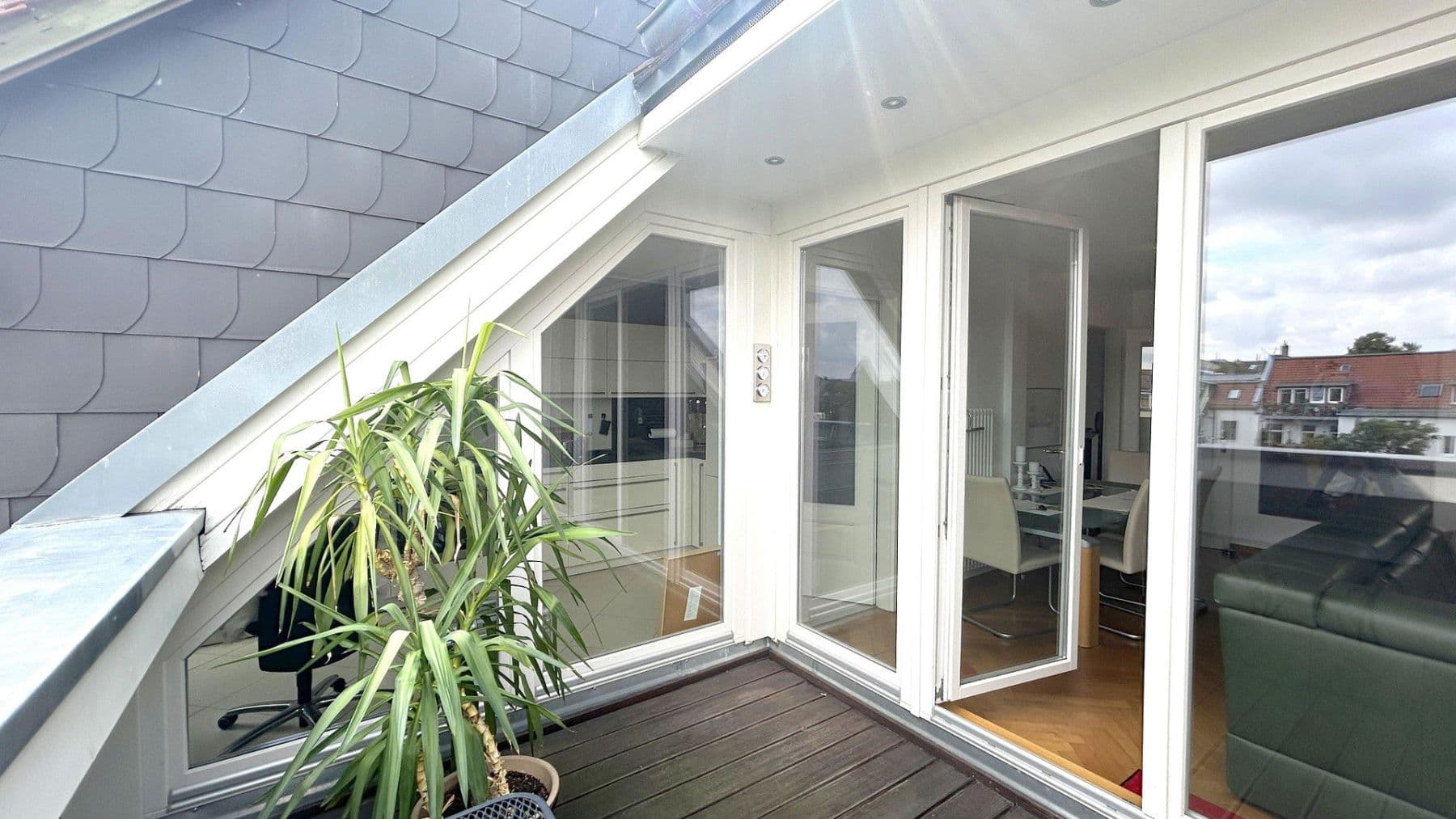 Prenájom bytu 2-izbový 76 m², Leipzig, Sasko Prenájom bytu 2-izbový 76 m², Leipzig, Sasko