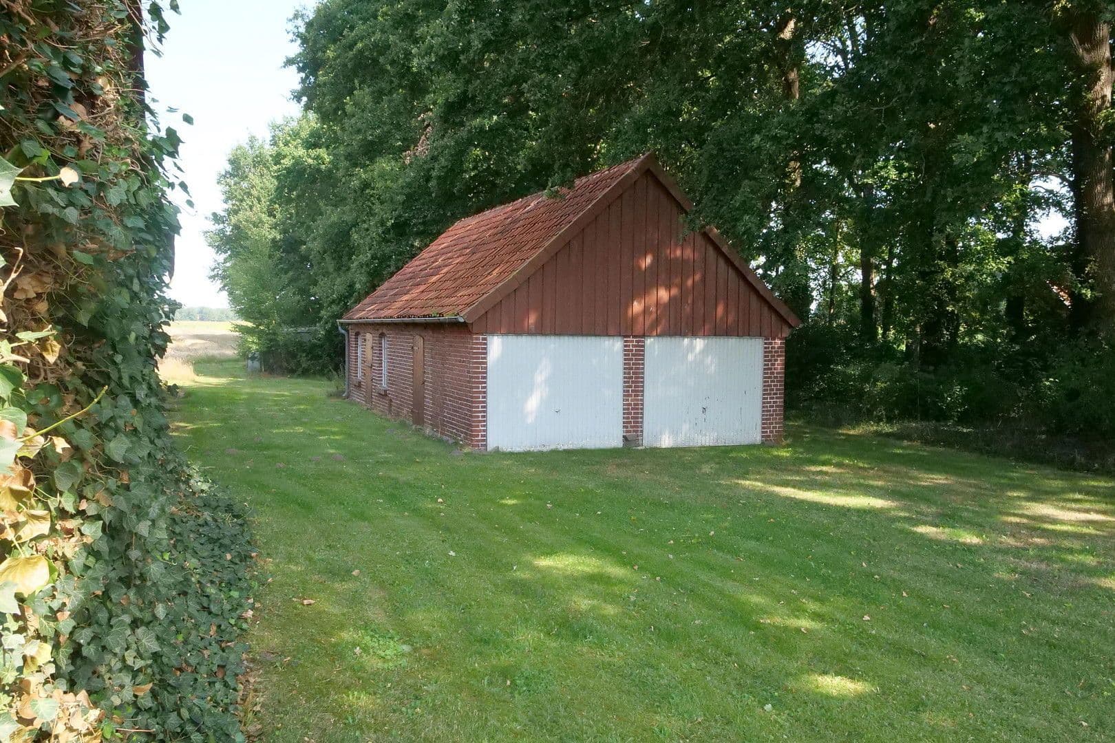 Predaj domu 144 m², pozemek 3.000 m², Brockum, Dolné Sasko Predaj domu 144 m², pozemek 3.000 m², Brockum, Dolné Sasko