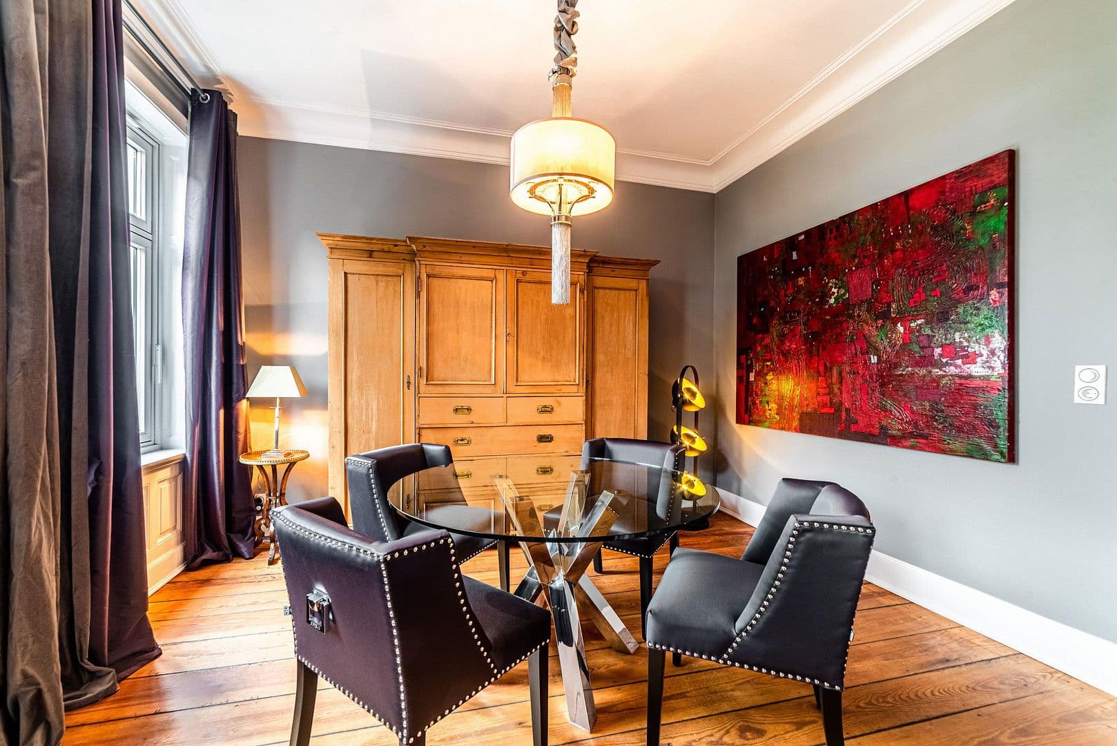 Prenájom bytu 4-izbový 95 m², Hamburg, Hamburg Prenájom bytu 4-izbový 95 m², Hamburg, Hamburg