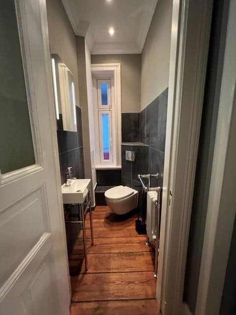 Prenájom bytu 4-izbový 95 m², Hamburg, Hamburg Prenájom bytu 4-izbový 95 m², Hamburg, Hamburg