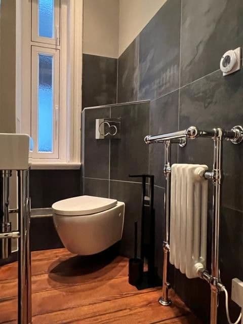 Prenájom bytu 4-izbový 95 m², Hamburg, Hamburg Prenájom bytu 4-izbový 95 m², Hamburg, Hamburg