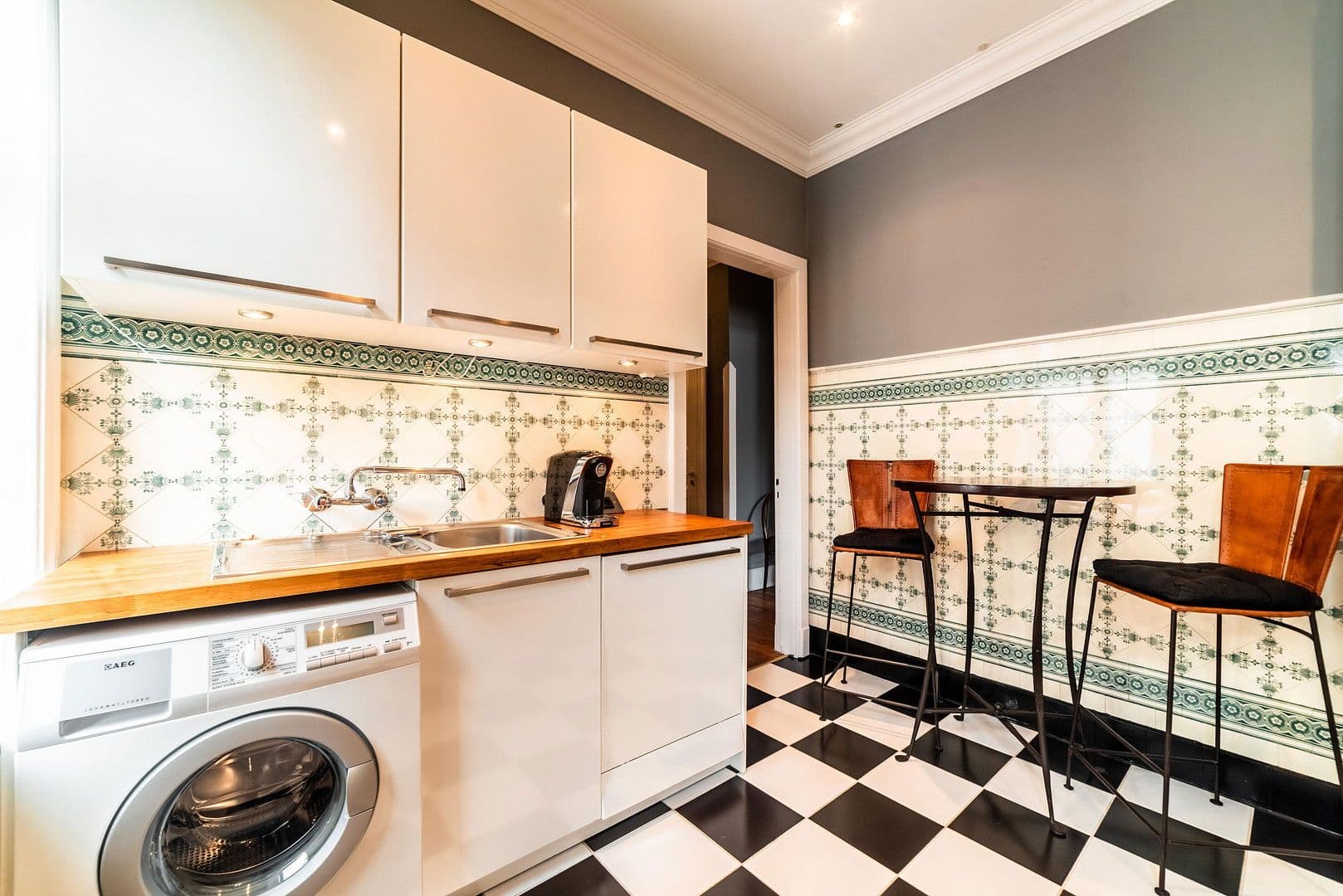 Prenájom bytu 4-izbový 95 m², Hamburg, Hamburg Prenájom bytu 4-izbový 95 m², Hamburg, Hamburg