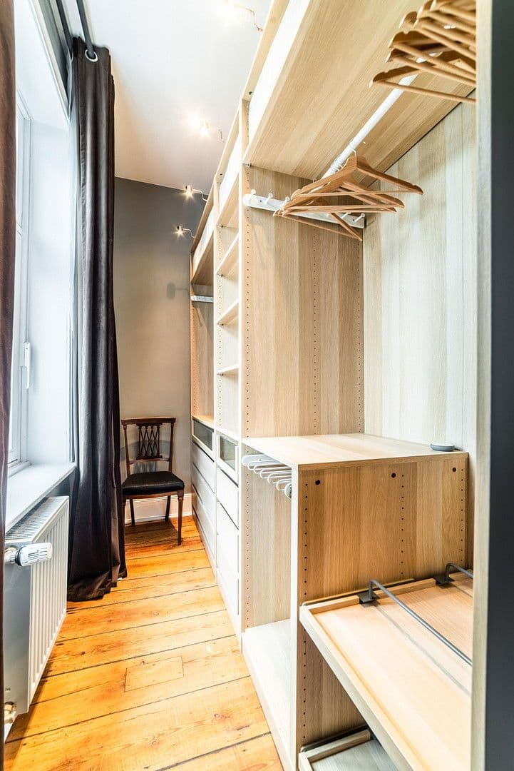 Prenájom bytu 4-izbový 95 m², Hamburg, Hamburg Prenájom bytu 4-izbový 95 m², Hamburg, Hamburg