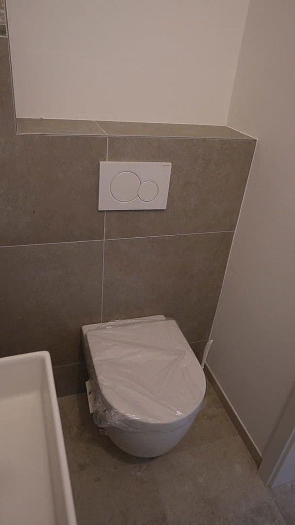 Prenájom domu 178 m², pozemek 280 m², Frankfurt am Main, Hesensko Prenájom domu 178 m², pozemek 280 m², Frankfurt am Main, Hesensko