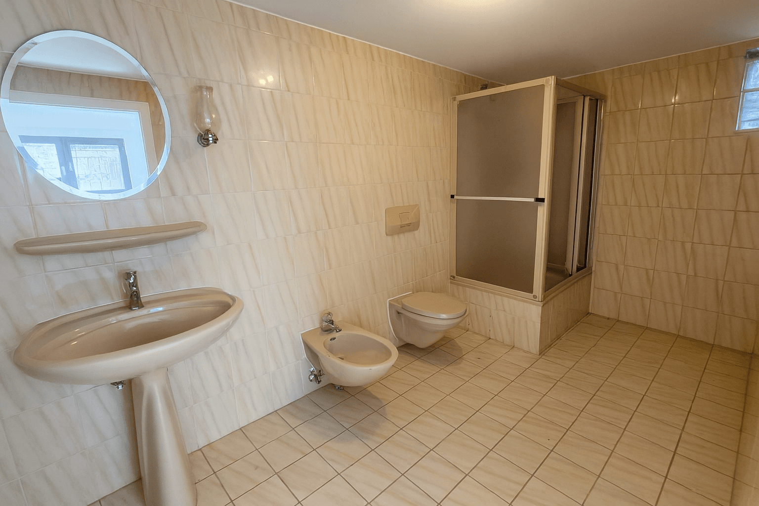 Predaj domu 206 m², pozemek 680 m², Bahnhofstr. 145, Maintal, Hesensko Predaj domu 206 m², pozemek 680 m², Bahnhofstr. 145, Maintal, Hesensko