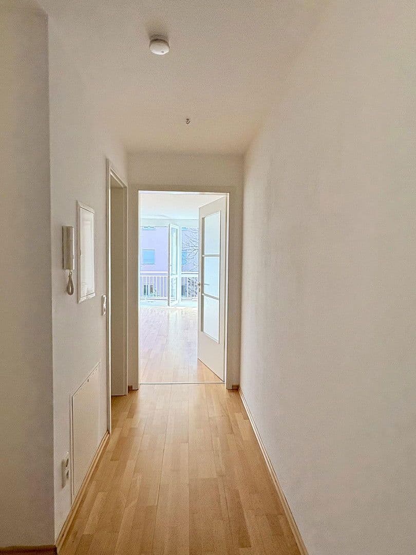 Prenájom bytu 2-izbový 60 m², München, Bavorsko Prenájom bytu 2-izbový 60 m², München, Bavorsko