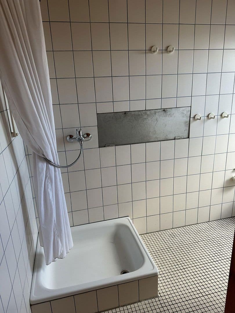 Predaj domu 270 m², pozemek 900 m², Beim Gericht 7, Alfeld (Leine), Dolné Sasko Predaj domu 270 m², pozemek 900 m², Beim Gericht 7, Alfeld (Leine), Dolné Sasko