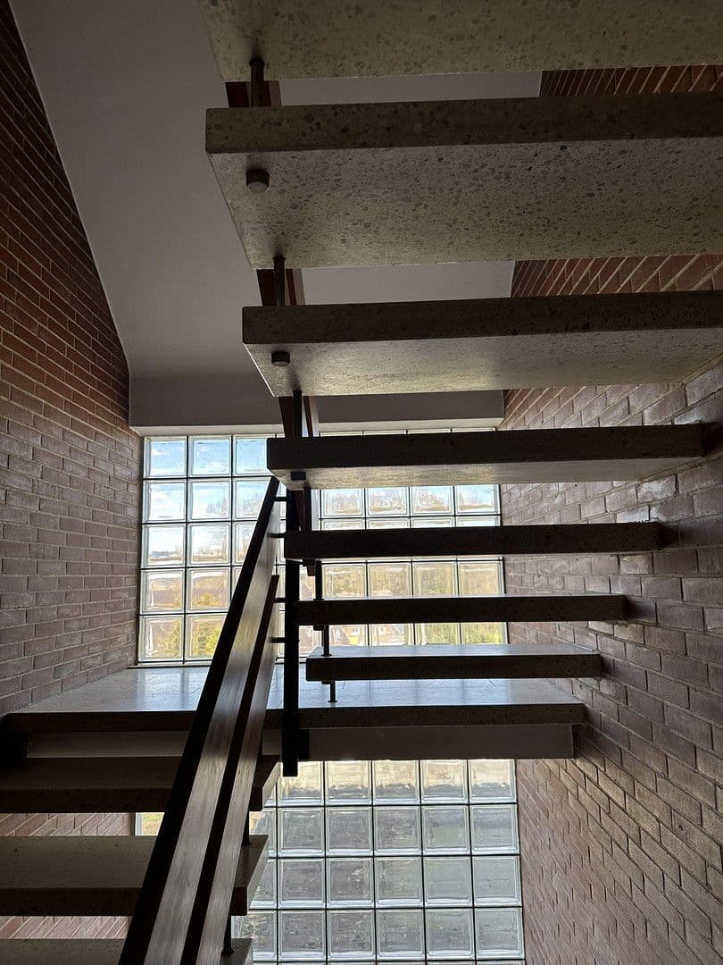 Predaj domu 270 m², pozemek 900 m², Beim Gericht 7, Alfeld (Leine), Dolné Sasko Predaj domu 270 m², pozemek 900 m², Beim Gericht 7, Alfeld (Leine), Dolné Sasko