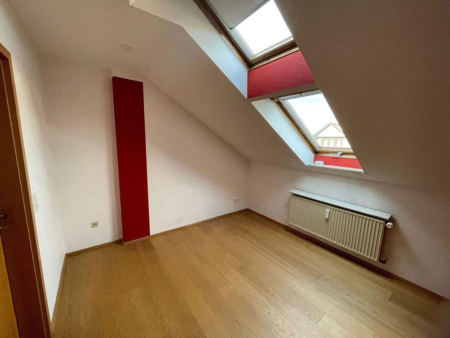 Prenájom bytu 5-izbový 106 m², Rosdorf, Dolné Sasko Prenájom bytu 5-izbový 106 m², Rosdorf, Dolné Sasko
