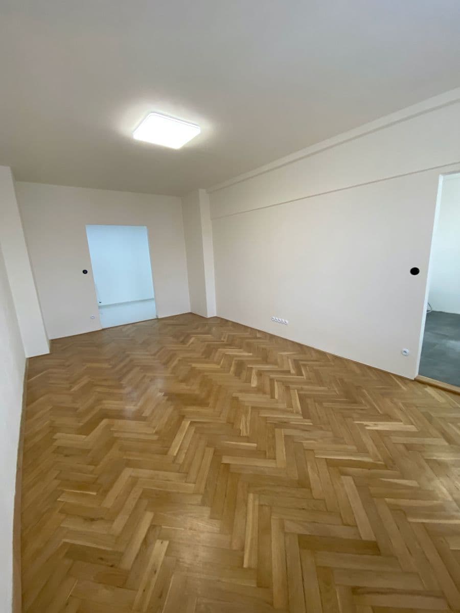 Predaj bytu 3-izbový 82 m², Ortenovo náměstí, Praha, Praha Predaj bytu 3-izbový 82 m², Ortenovo náměstí, Praha, Praha