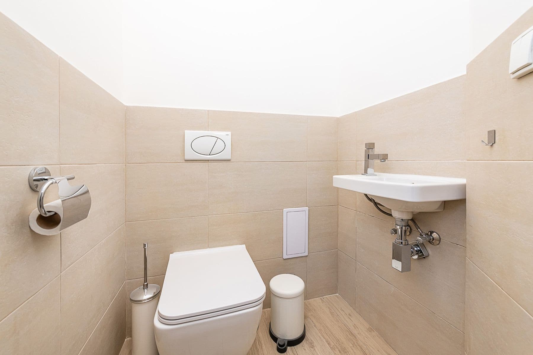 Predaj bytu 4-izbový 117 m², Chodská, Praha, Praha Predaj bytu 4-izbový 117 m², Chodská, Praha, Praha