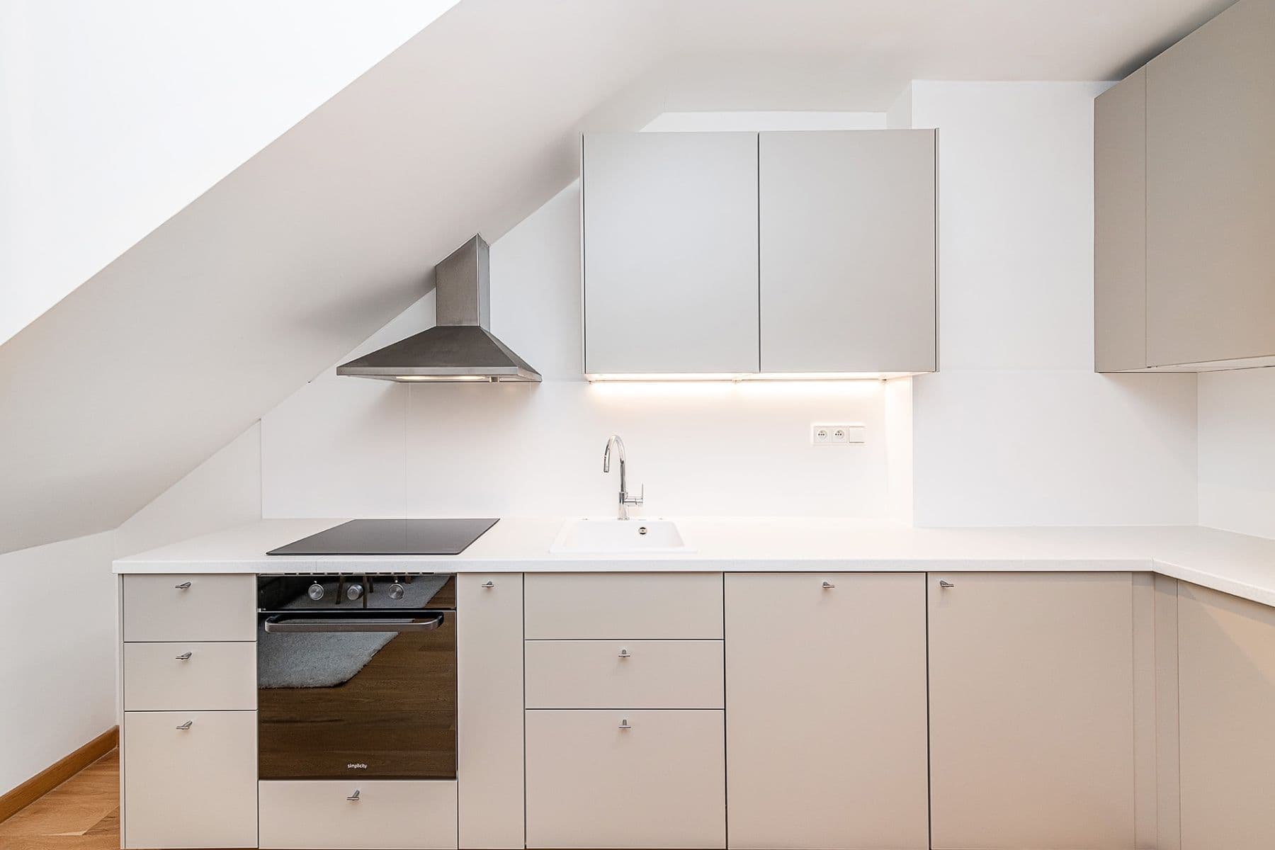 Predaj bytu 4-izbový 117 m², Chodská, Praha, Praha Predaj bytu 4-izbový 117 m², Chodská, Praha, Praha