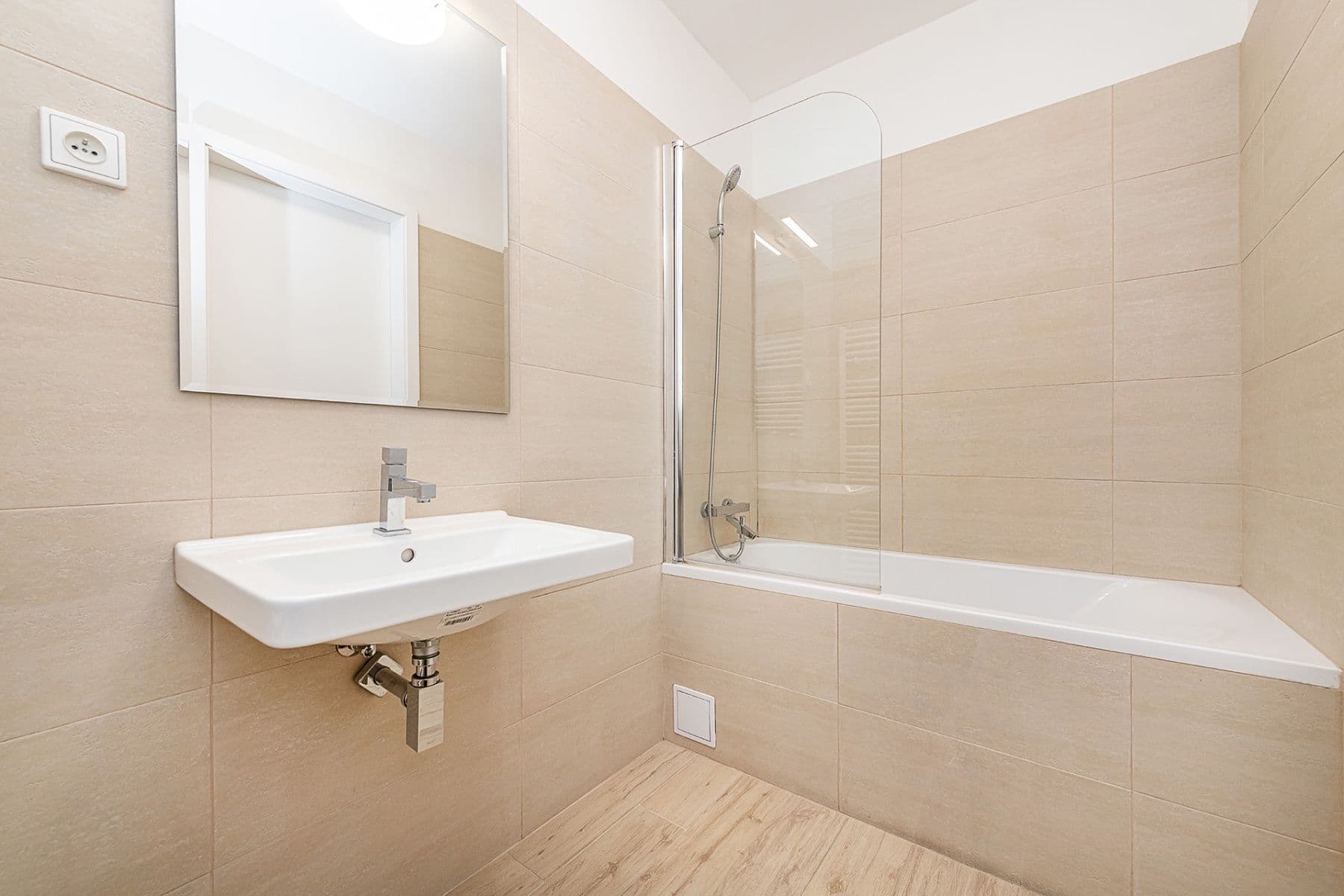 Predaj bytu 4-izbový 117 m², Chodská, Praha, Praha Predaj bytu 4-izbový 117 m², Chodská, Praha, Praha