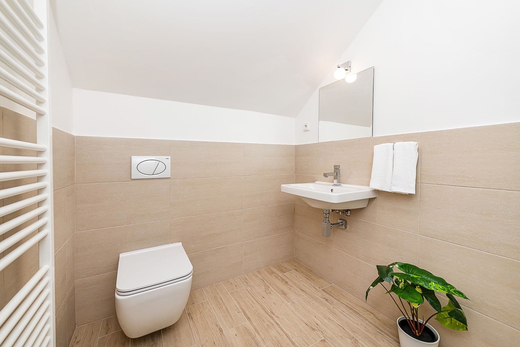 Predaj bytu 3-izbový 117 m², Chodská, Praha, Praha Predaj bytu 3-izbový 117 m², Chodská, Praha, Praha