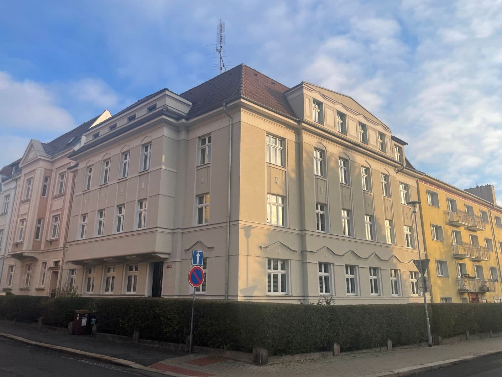 Prenájom bytu 2-izbový 72 m², J. V. Sládka, Teplice, Ústecký kraj Prenájom bytu 2-izbový 72 m², J. V. Sládka, Teplice, Ústecký kraj