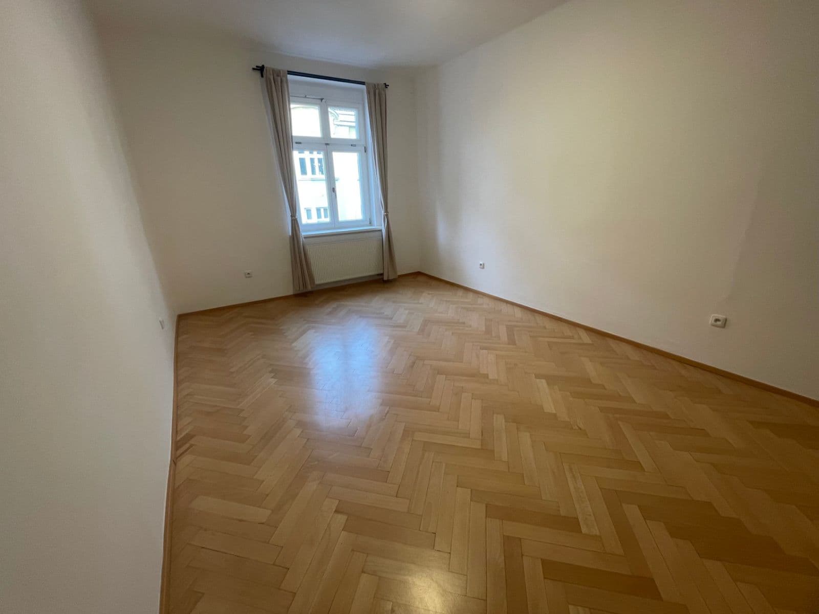 Prenájom bytu 2-izbový 72 m², J. V. Sládka, Teplice, Ústecký kraj Prenájom bytu 2-izbový 72 m², J. V. Sládka, Teplice, Ústecký kraj