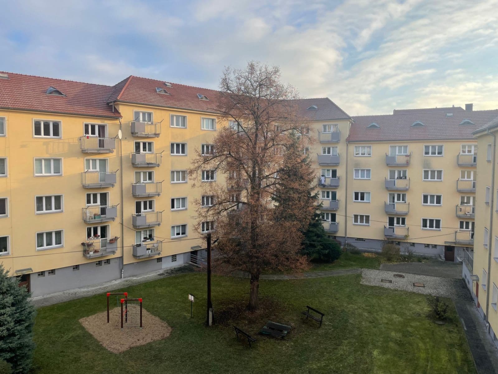 Prenájom bytu 2-izbový 72 m², J. V. Sládka, Teplice, Ústecký kraj Prenájom bytu 2-izbový 72 m², J. V. Sládka, Teplice, Ústecký kraj