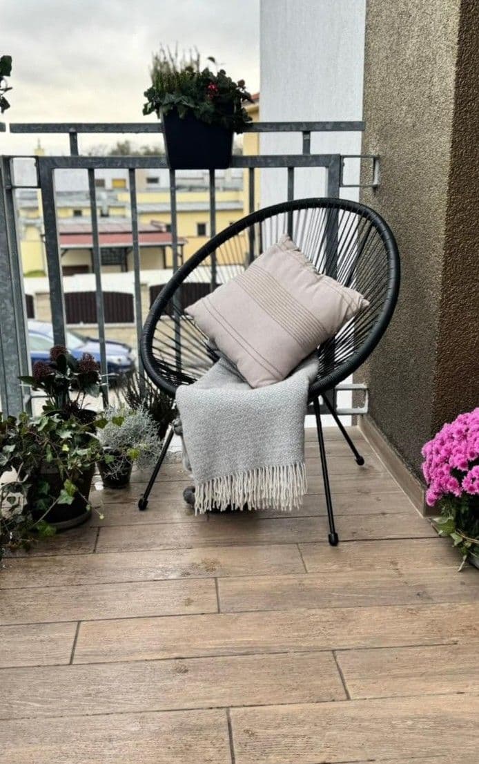 Prenájom bytu 2-izbový 80 m², Marvanova, Praha, Praha Prenájom bytu 2-izbový 80 m², Marvanova, Praha, Praha