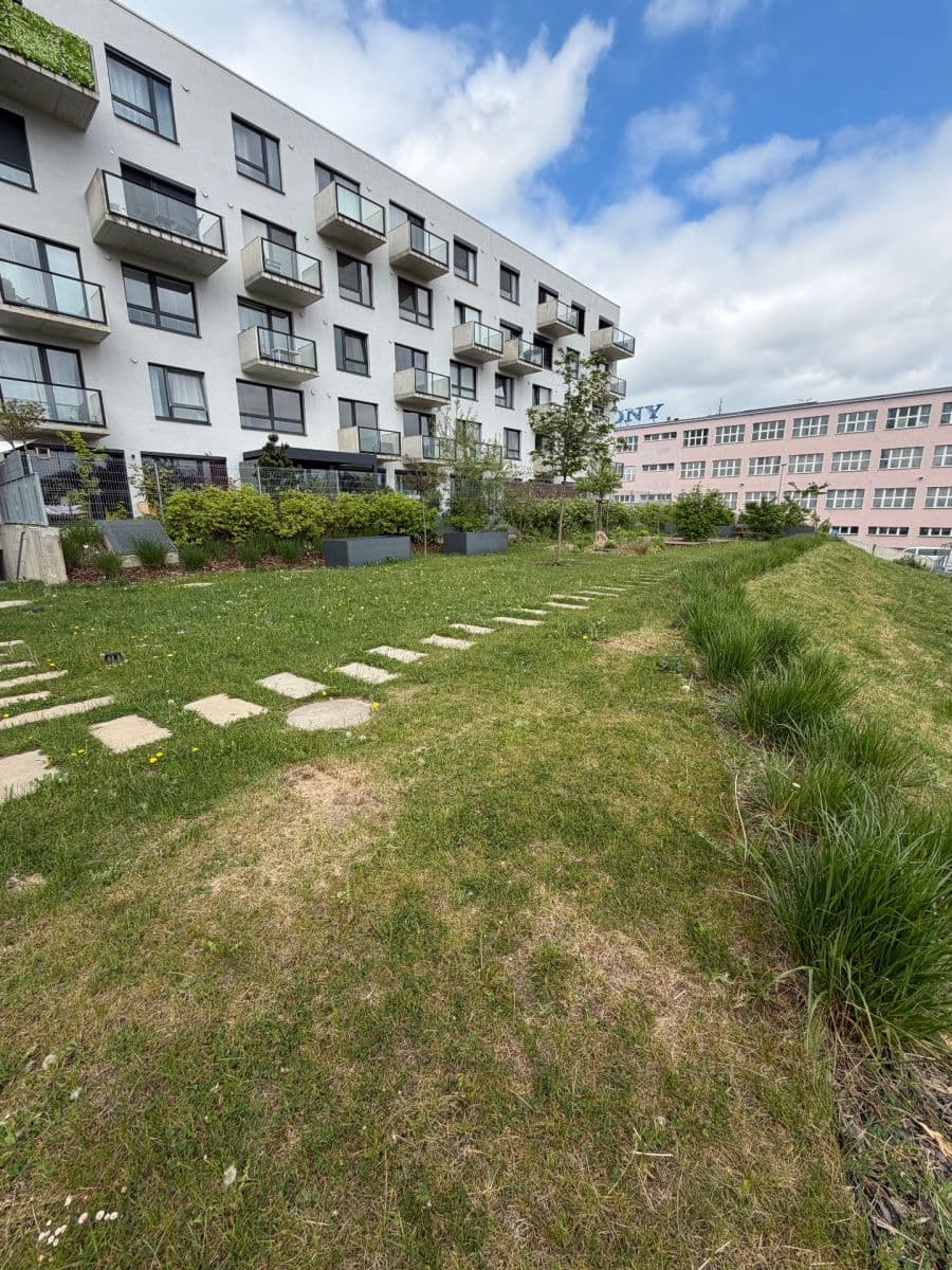 Prenájom bytu 1-izbový 46 m², Poděbradská, Praha, Praha Prenájom bytu 1-izbový 46 m², Poděbradská, Praha, Praha