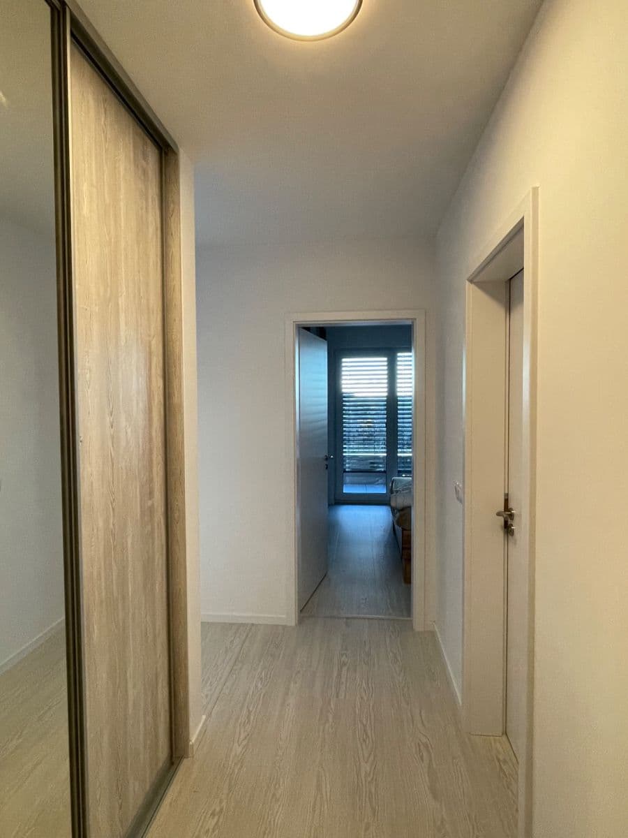 Prenájom bytu 2-izbový 63 m², Mateja Encingera, Devínska Nová Ves, Bratislavský kraj Prenájom bytu 2-izbový 63 m², Mateja Encingera, Devínska Nová Ves, Bratislavský kraj