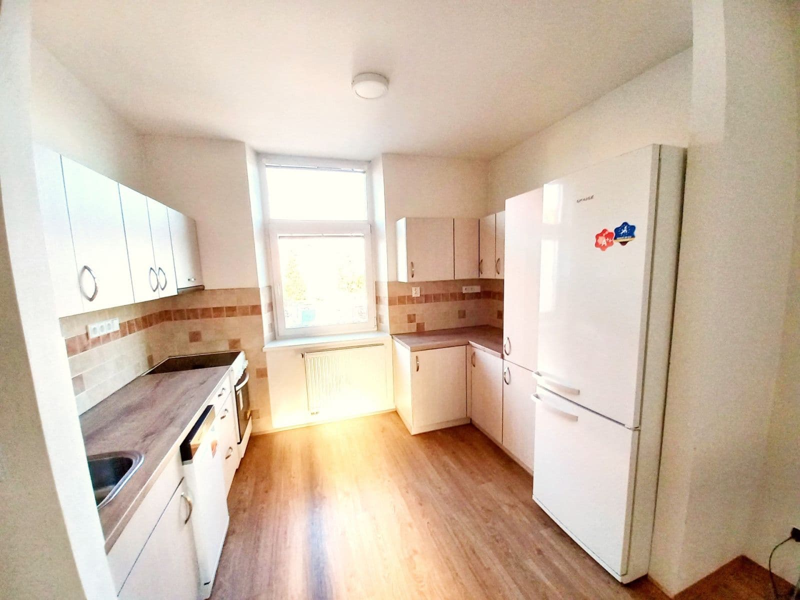 Prenájom bytu 3-izbový 97 m², Koutníkova, Hradec Králové, Královéhradecký kraj Prenájom bytu 3-izbový 97 m², Koutníkova, Hradec Králové, Královéhradecký kraj