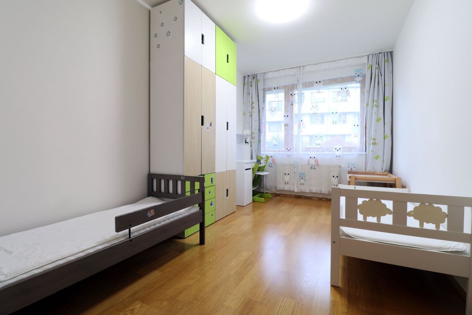 Prenájom bytu 4-izbový 92 m², Dismanova, Praha, Praha Prenájom bytu 4-izbový 92 m², Dismanova, Praha, Praha