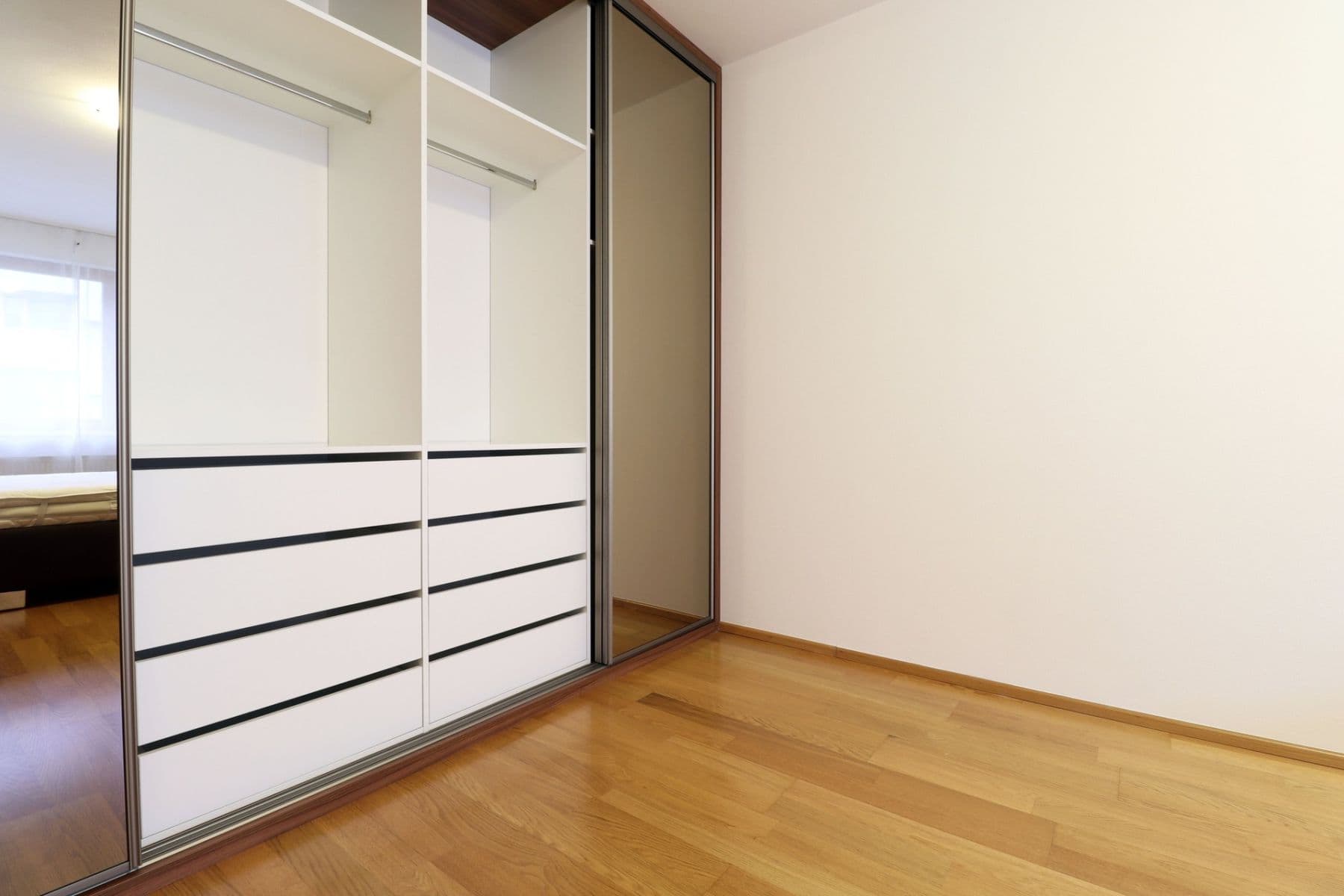 Prenájom bytu 4-izbový 92 m², Dismanova, Praha, Praha Prenájom bytu 4-izbový 92 m², Dismanova, Praha, Praha