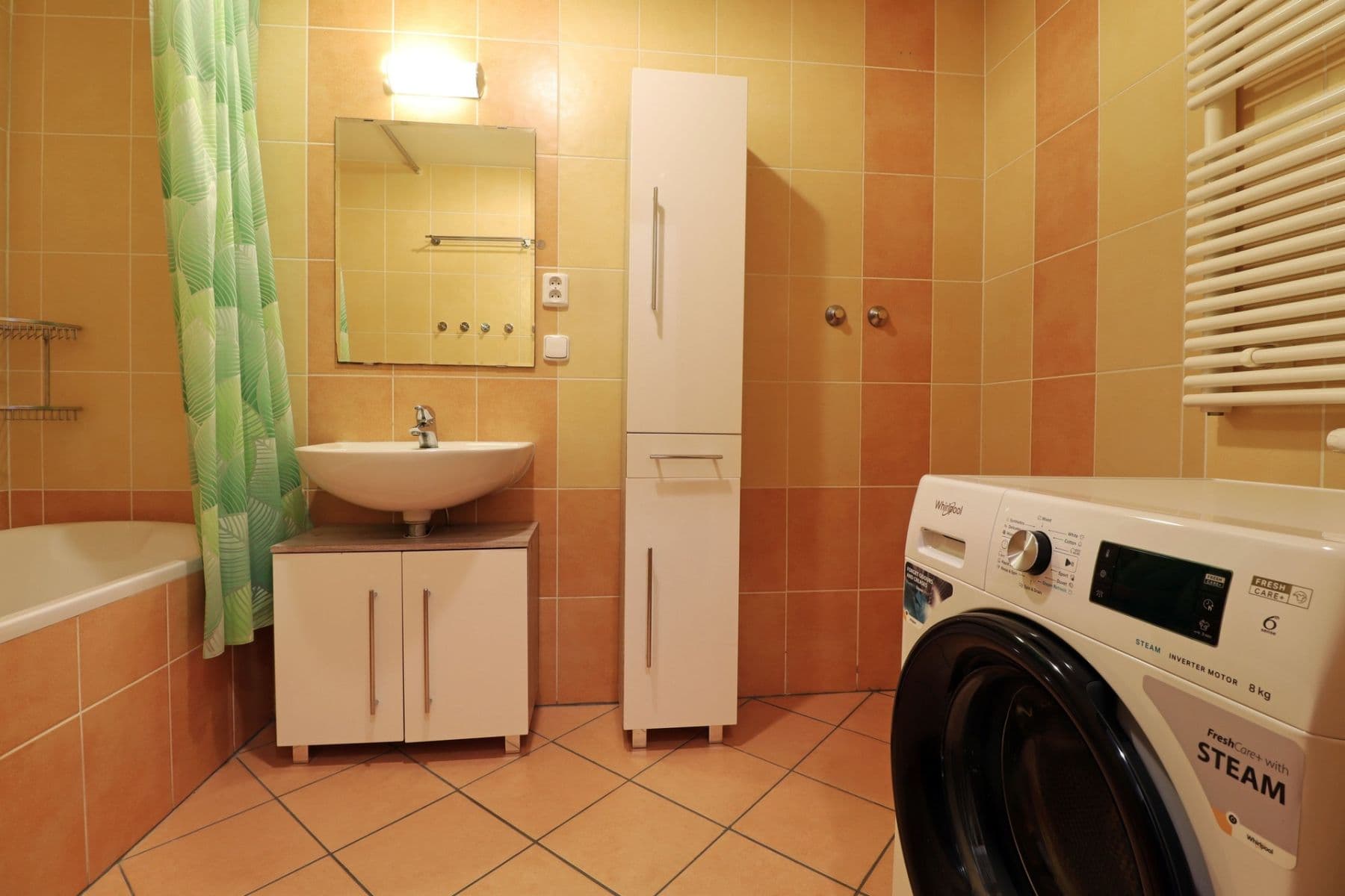 Prenájom bytu 4-izbový 92 m², Dismanova, Praha, Praha Prenájom bytu 4-izbový 92 m², Dismanova, Praha, Praha