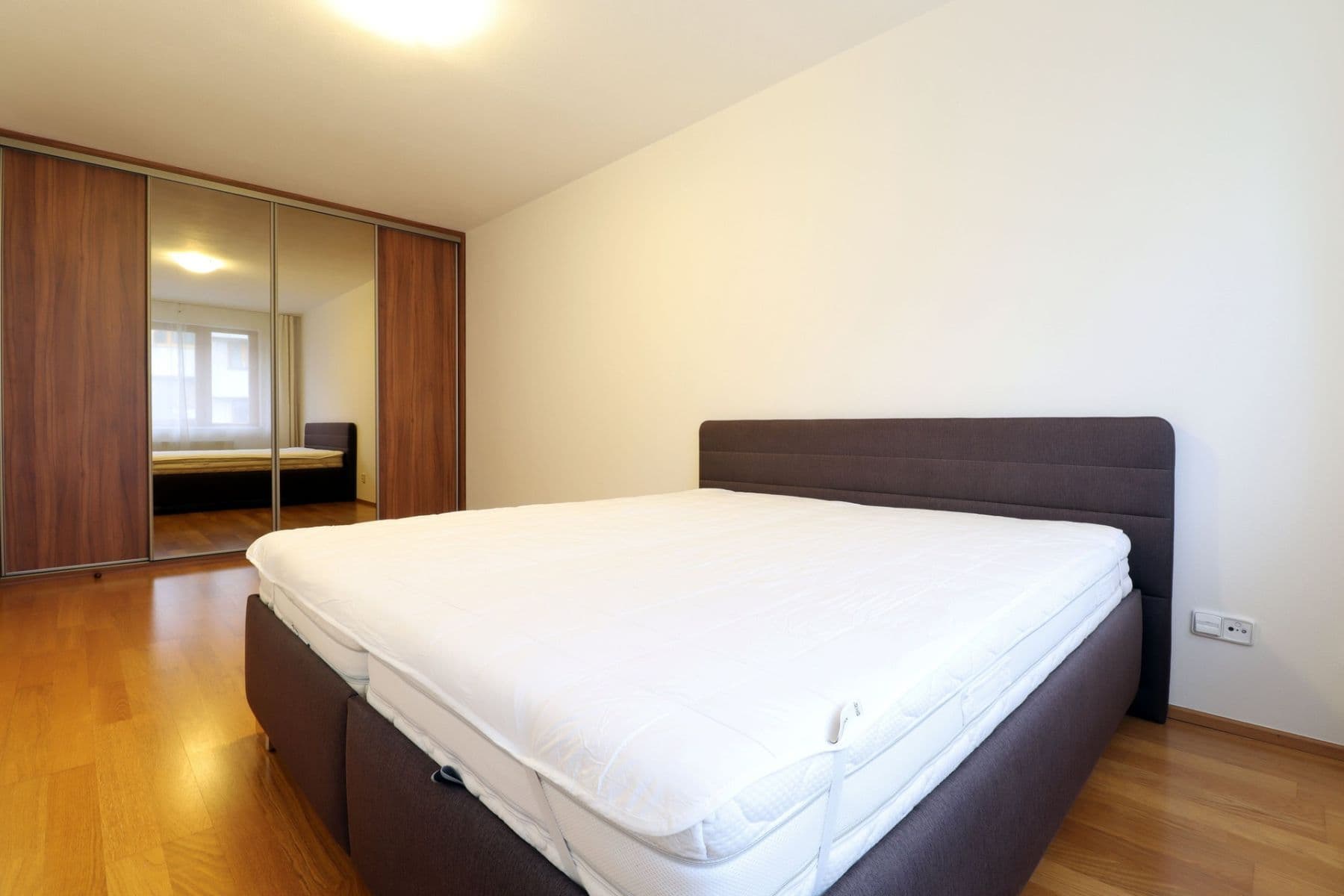 Prenájom bytu 4-izbový 92 m², Dismanova, Praha, Praha Prenájom bytu 4-izbový 92 m², Dismanova, Praha, Praha