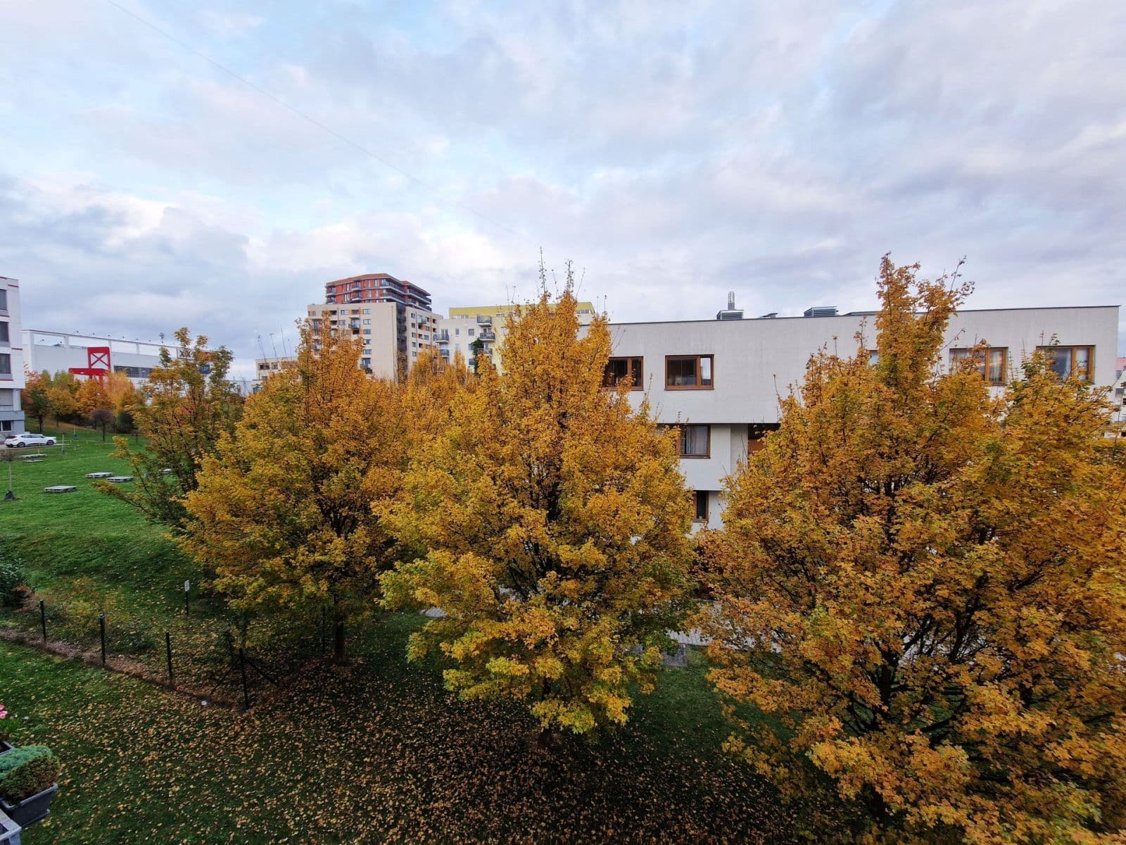 Prenájom bytu 4-izbový 92 m², Dismanova, Praha, Praha Prenájom bytu 4-izbový 92 m², Dismanova, Praha, Praha