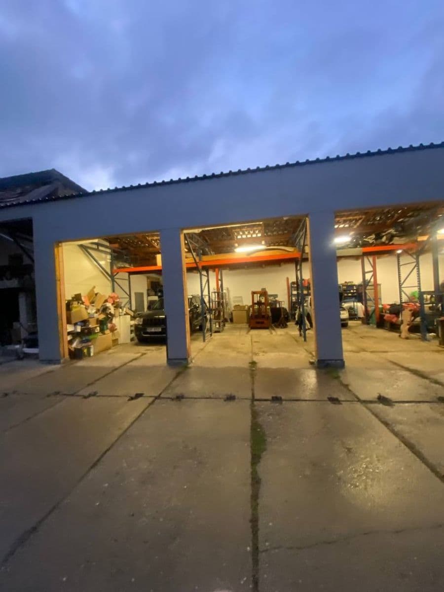 Prenájom nebytového priestoru 300 m², Havelská, Český Brod, Středočeský kraj Prenájom nebytového priestoru 300 m², Havelská, Český Brod, Středočeský kraj