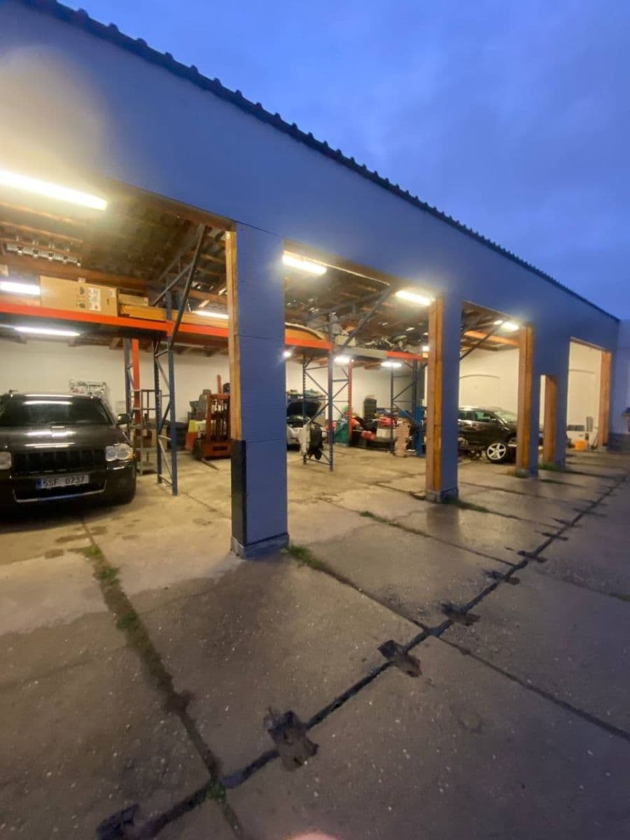 Prenájom nebytového priestoru 300 m², Havelská, Český Brod, Středočeský kraj Prenájom nebytového priestoru 300 m², Havelská, Český Brod, Středočeský kraj