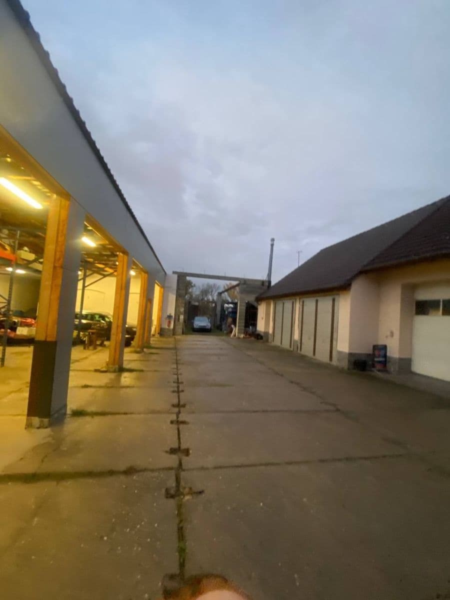 Prenájom nebytového priestoru 300 m², Havelská, Český Brod, Středočeský kraj Prenájom nebytového priestoru 300 m², Havelská, Český Brod, Středočeský kraj