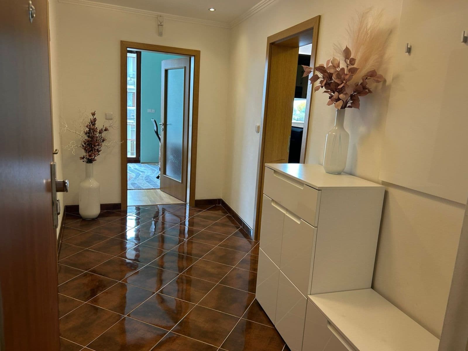 Prenájom bytu 2-izbový 67 m², Švejcarovo náměstí, Praha, Praha Prenájom bytu 2-izbový 67 m², Švejcarovo náměstí, Praha, Praha