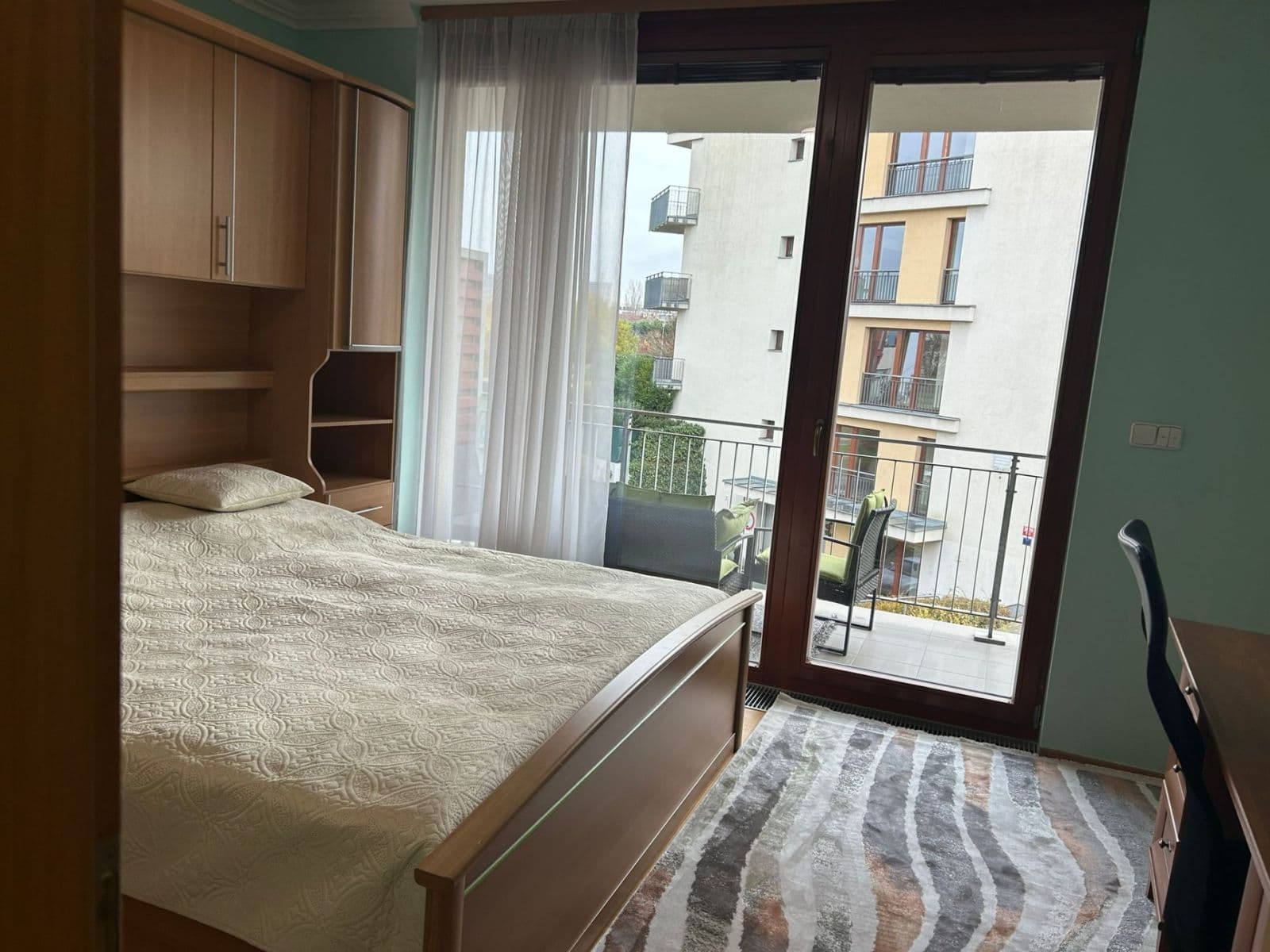 Prenájom bytu 2-izbový 67 m², Švejcarovo náměstí, Praha, Praha Prenájom bytu 2-izbový 67 m², Švejcarovo náměstí, Praha, Praha