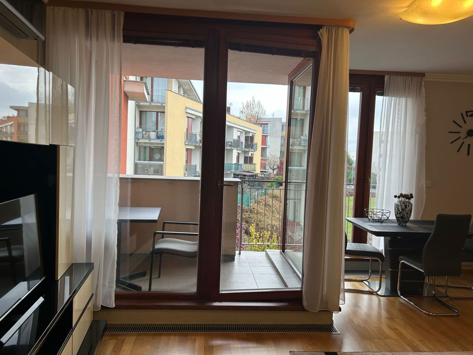 Prenájom bytu 2-izbový 67 m², Švejcarovo náměstí, Praha, Praha Prenájom bytu 2-izbový 67 m², Švejcarovo náměstí, Praha, Praha