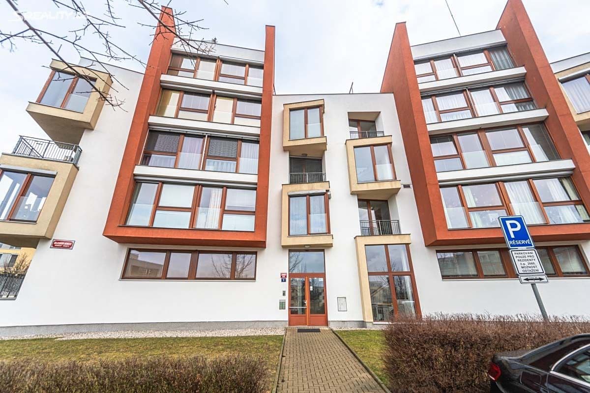 Prenájom bytu 2-izbový 67 m², Švejcarovo náměstí, Praha, Praha Prenájom bytu 2-izbový 67 m², Švejcarovo náměstí, Praha, Praha