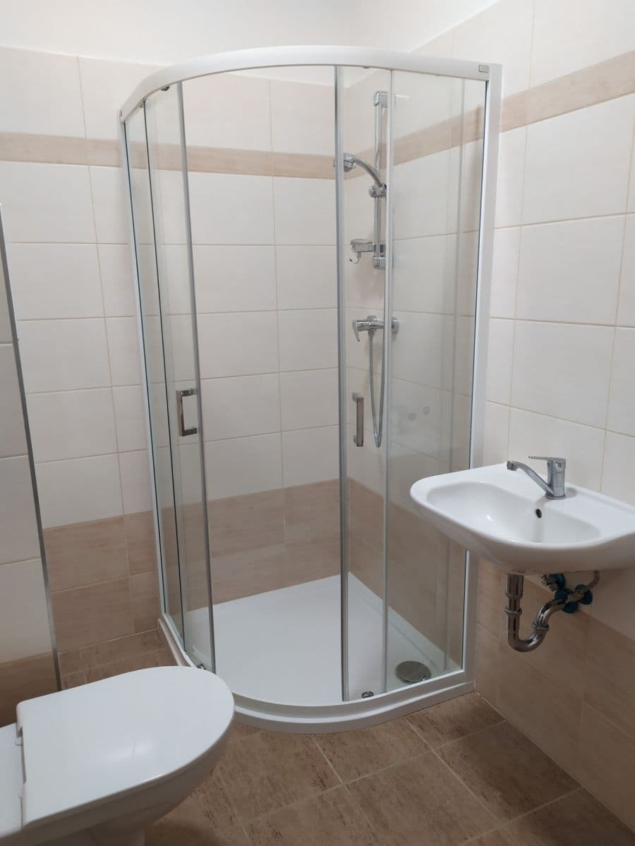 Prenájom bytu 1-izbový 32 m², Slepá, Milovice, Středočeský kraj Prenájom bytu 1-izbový 32 m², Slepá, Milovice, Středočeský kraj